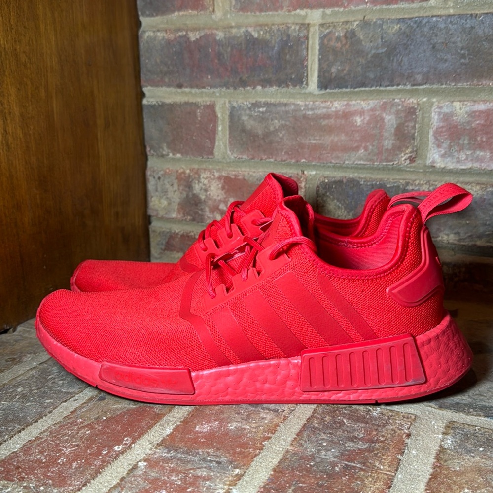 Adidas NMD R1 Triple Red Men’s Size 12 Sneakers